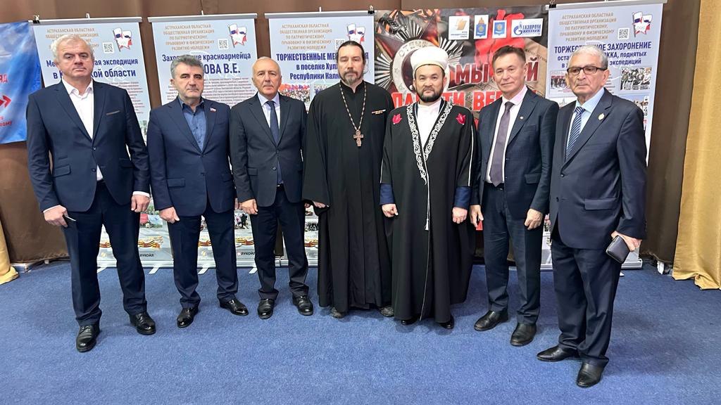 В. Рагимов принял участие в торжественном закрытии астраханской Вахты памяти