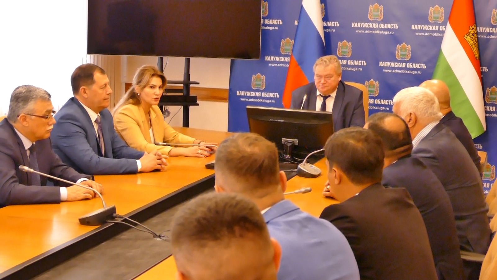 В Калуге завершился III этап реализации проекта «Многонациональная Россия — страна Героев» В Калуге завершился III этап реализации проекта «Многонациональная Россия — страна Героев»