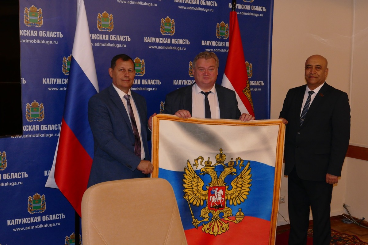 В Калуге завершился III этап реализации проекта «Многонациональная Россия — страна Героев» В Калуге завершился III этап реализации проекта «Многонациональная Россия — страна Героев»