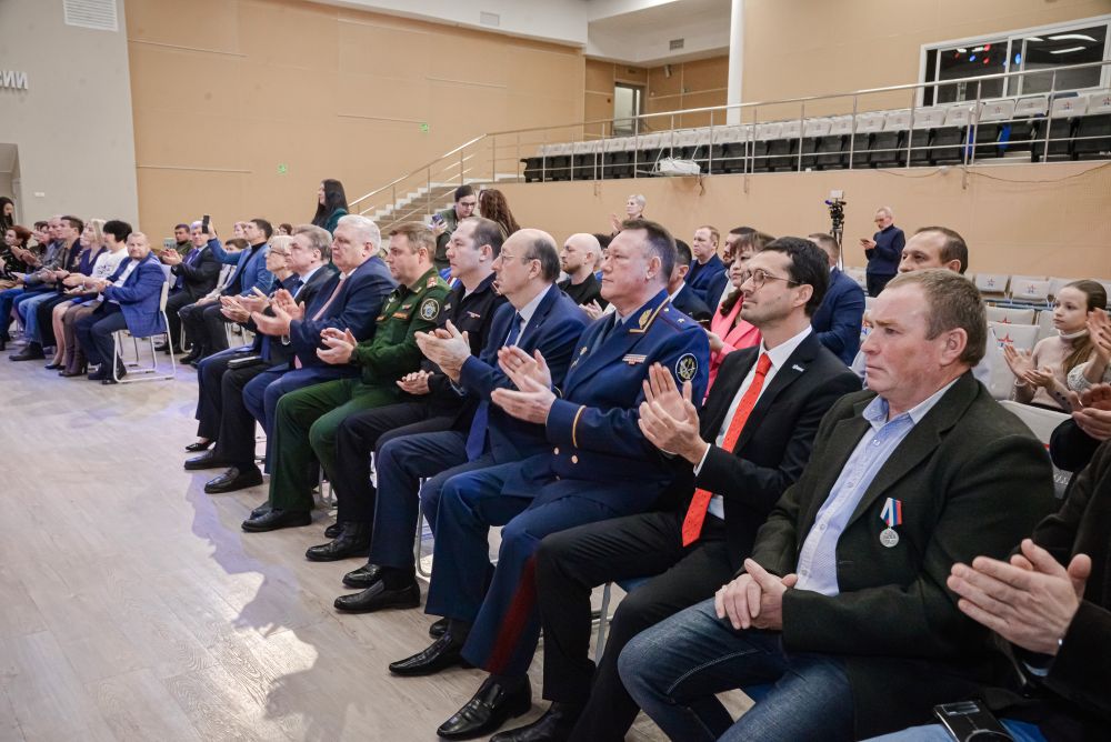Яшару Масимову вручили памятный знак «Народный фронт. Всё для Победы»